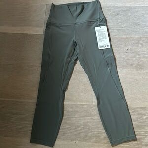 NWT Lululemon Align HR Crop 23” with pockets - sz 6